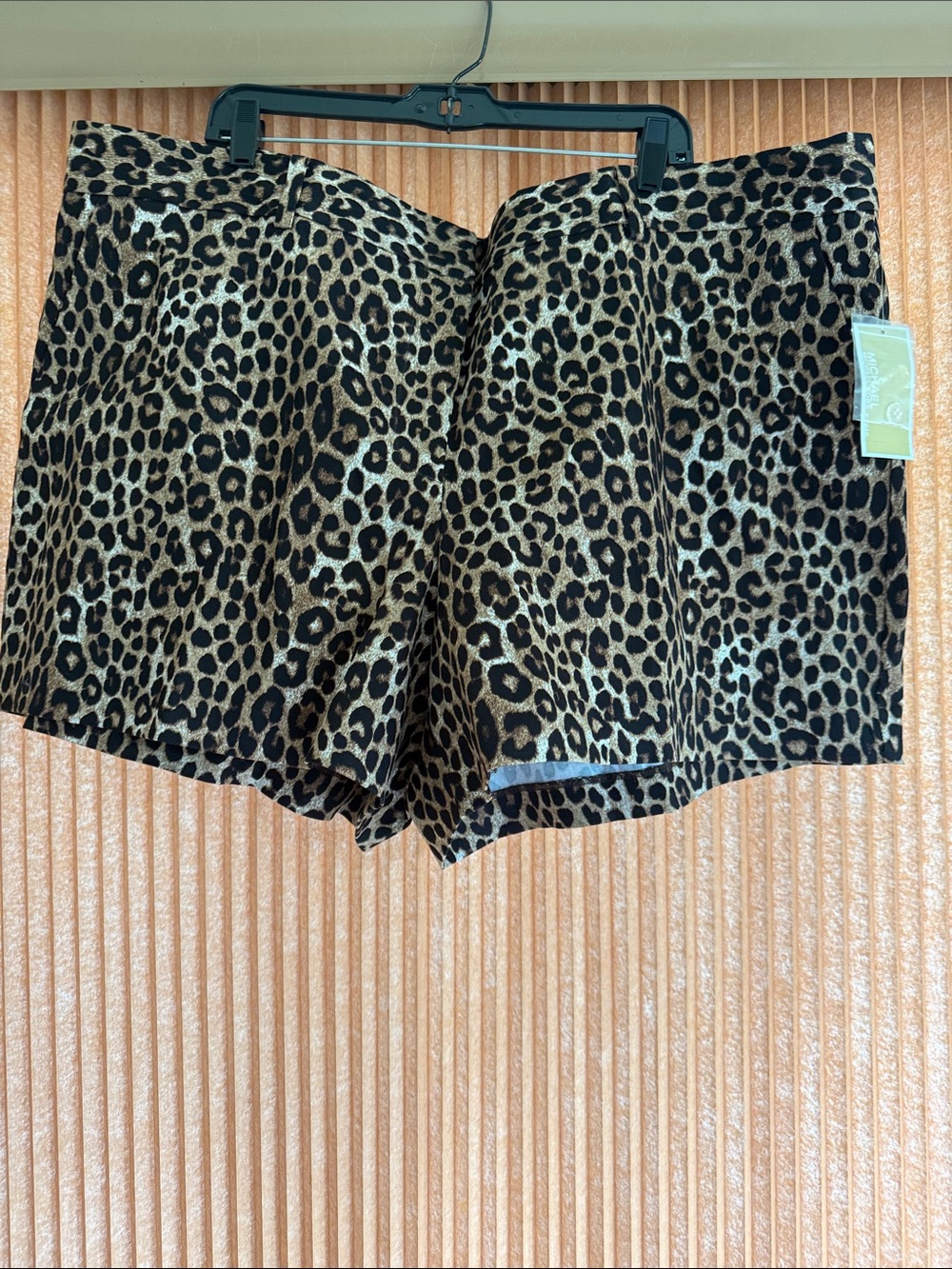 Michael Kors Leopard Print Women’s Shorts Size 24W NWT